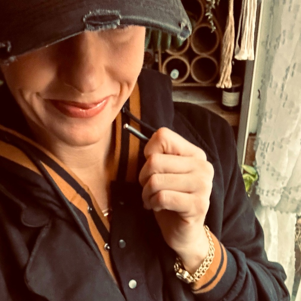 Meet your Posher, Nicole